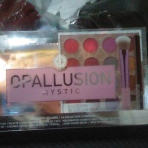 Opallusion Mystic 16 color palette kit